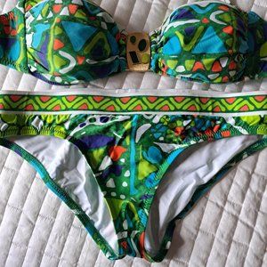 LEAVING POSHMARK NWOT Trina Turk Turquoise mosaic bikini with stones 8